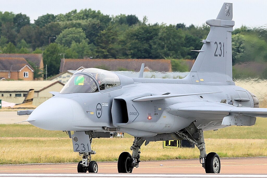 Saab_JAS-39_Gripen_53079182499.jpg