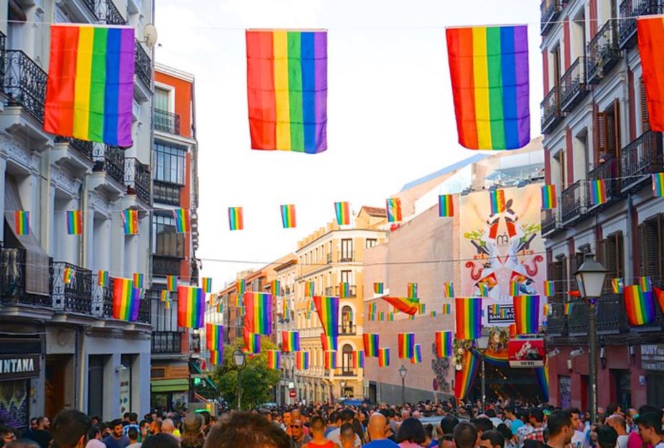 Spaniens Regierung intensiviert Kulturkampf Spaniens Regierung intensiviert Kulturkampf