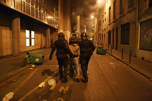 Wie Frankreich in den Bürgerkrieg wandelt